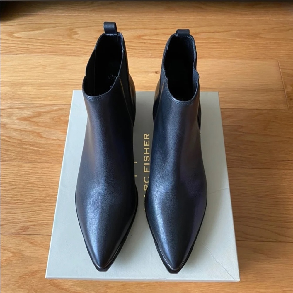 Marc Fisher ltd Chelsea Leather boot